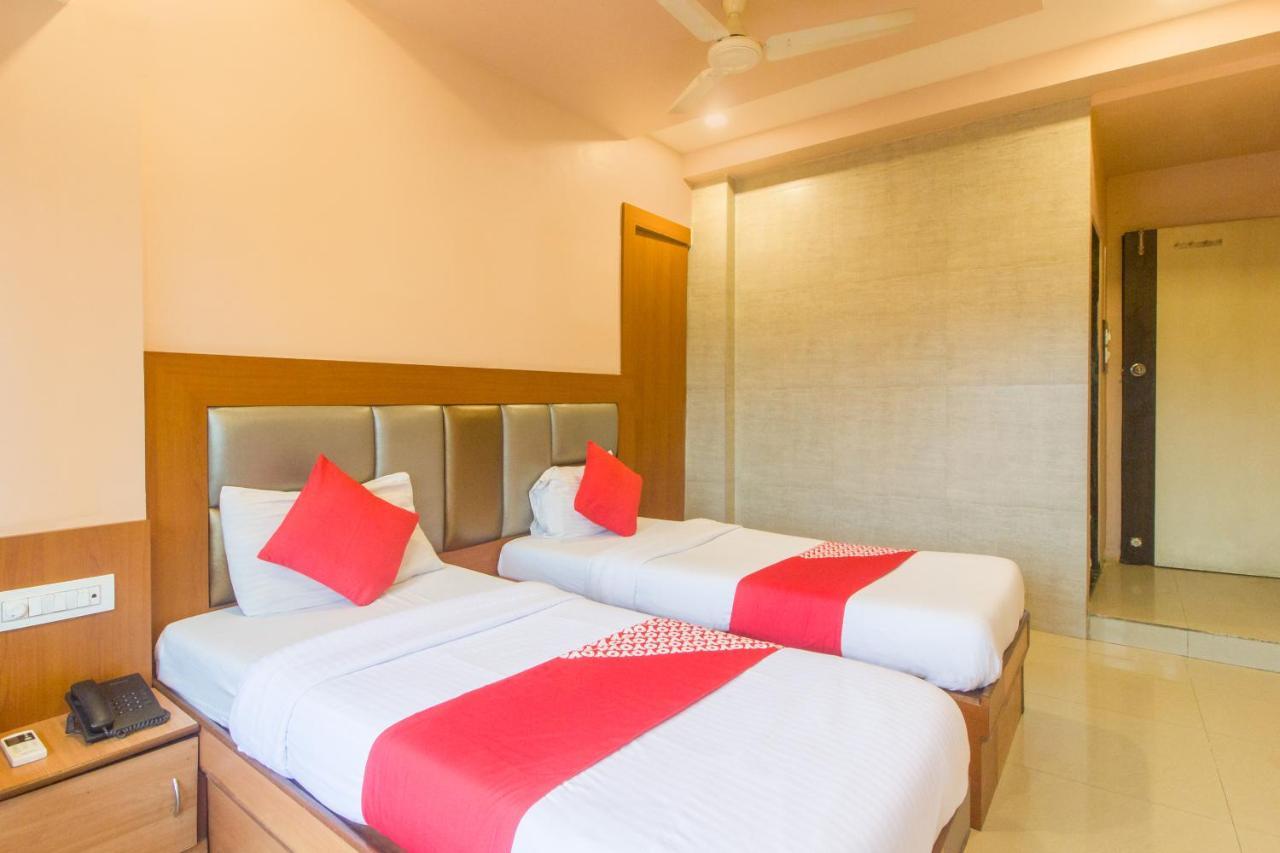 Oyo Hotel Sarovar Grand Kalamboli Luaran gambar