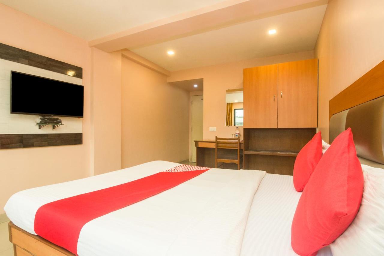 Oyo Hotel Sarovar Grand Kalamboli Luaran gambar